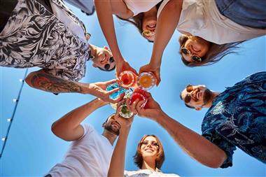Zu Blogartikel 'Gemeinsam shaken, lachen und genießen – das perfekte Team-Event' wechseln